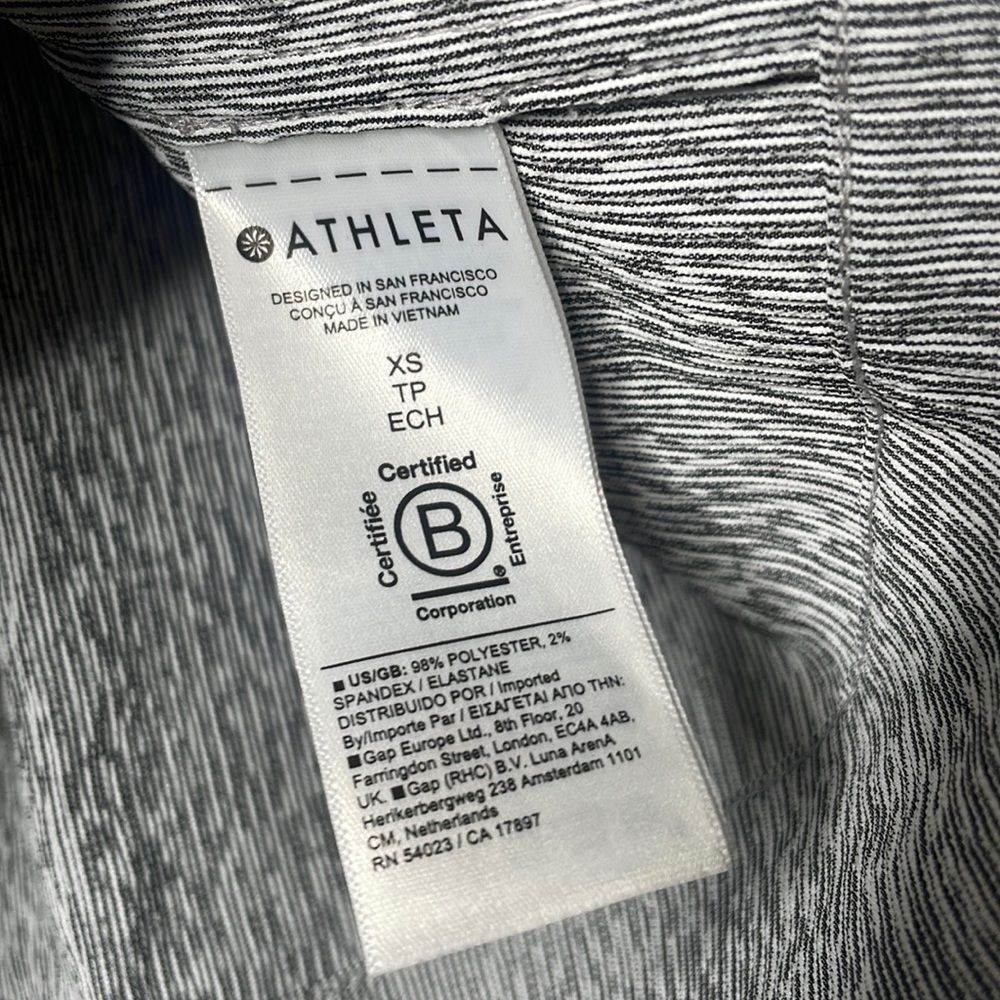 Athleta Short Sleeve Button down Shirt Size XS - Picture 11 of 11